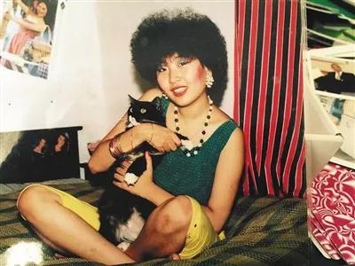 好姑娘是怎么一点一点变坏的(1980-1989)--艰难的叛逆和漫长的告别