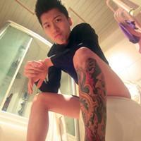 趣读丨我花三块钱买了朋友圈人设服务,然后我的人设崩了…