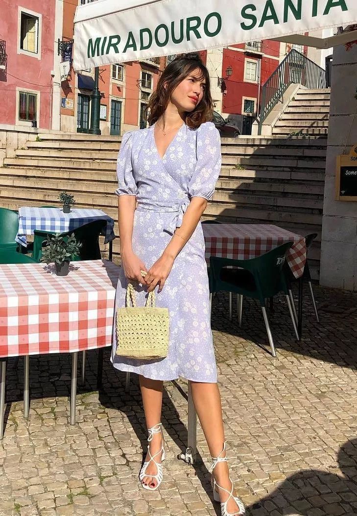 怎么调出跟钟楚曦一样的复古风,钟楚曦新中式穿搭同款