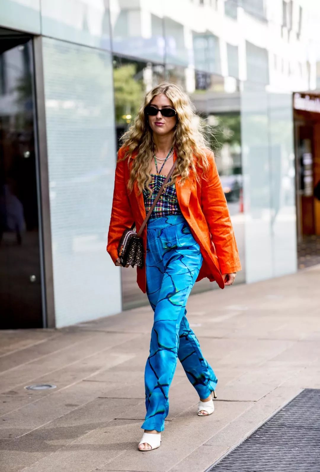 怎么调出跟钟楚曦一样的复古风,钟楚曦新中式穿搭同款