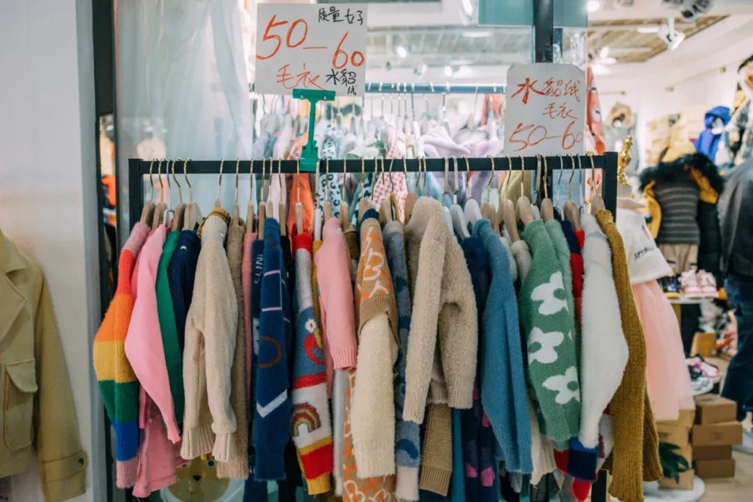 重庆地下商场建议去么,地下商场重庆