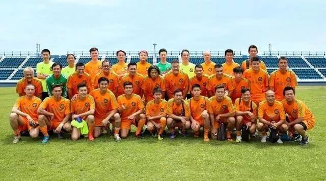 香港明星足球队公益慈善赛举行,香港足球明星队苏州公益赛