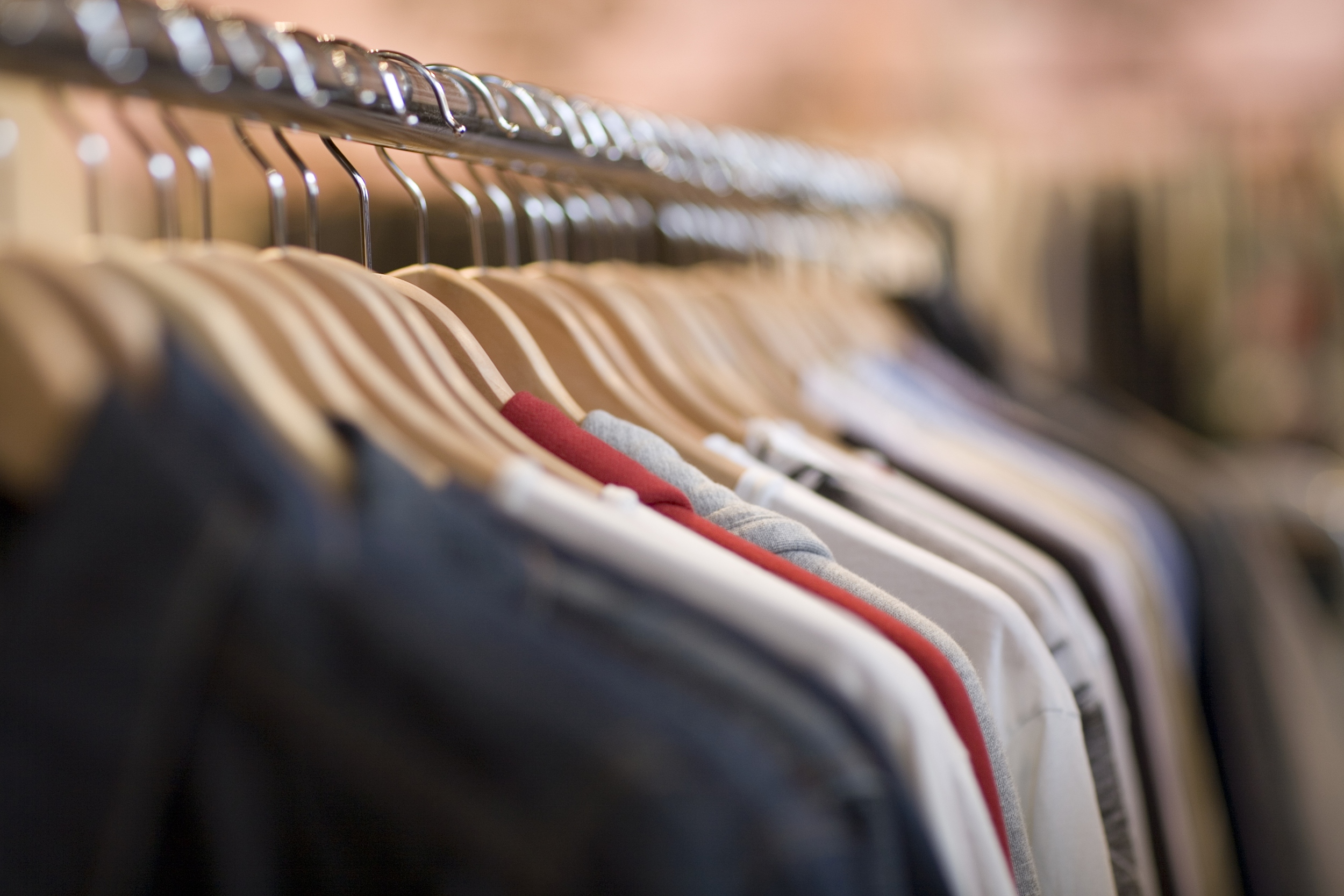 冬天老被电到教你三招预防静电,如何防静电电人