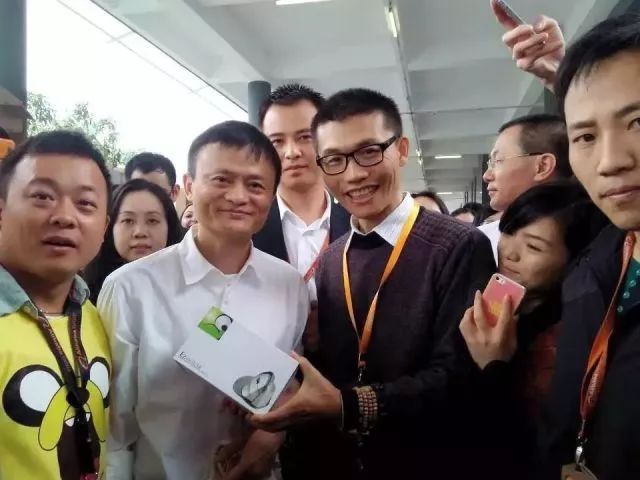 垫上这个腰垫，你也能像枫哥一样Carry全场