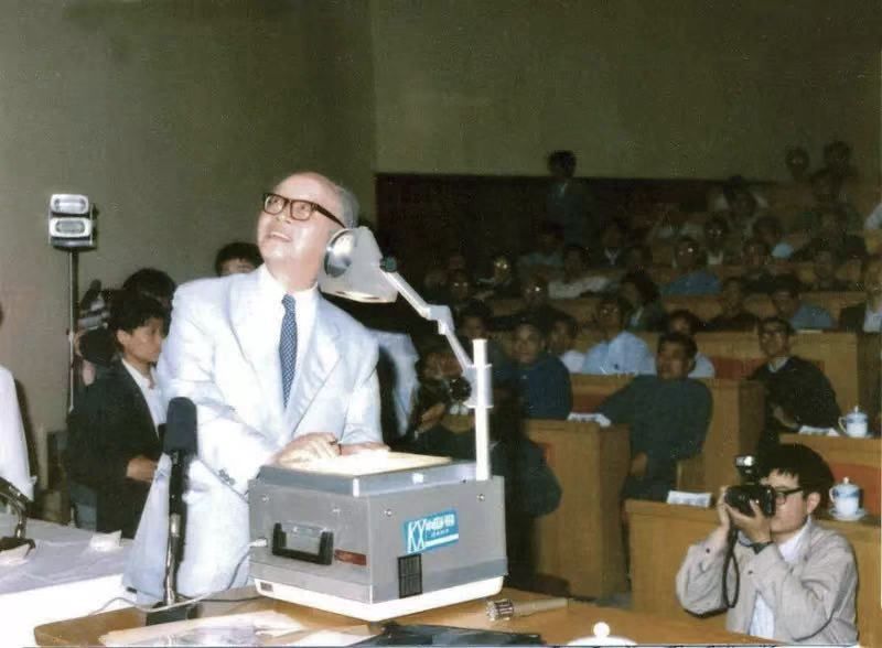 两弹元勋邓稼先隐姓埋名十几载,默默无闻的两弹元勋