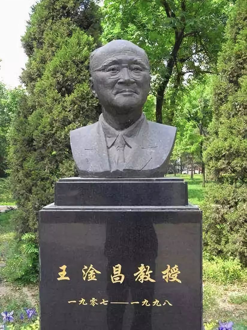 两弹元勋邓稼先隐姓埋名十几载,默默无闻的两弹元勋