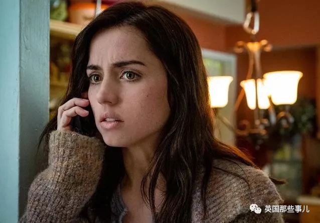 她是新任007邦女郎，也是梦露…这个古巴妹子，凭啥成了新一代性感女神？