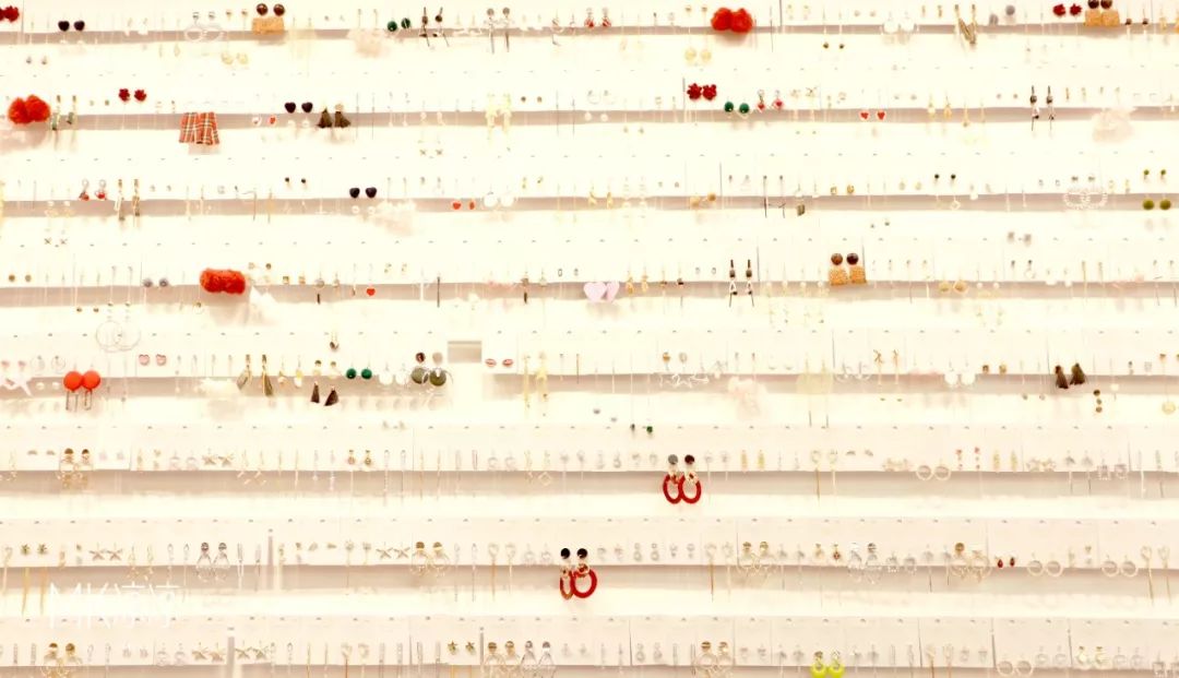 口红代购为什么比专柜便宜,代购的口红为什么比专柜便宜