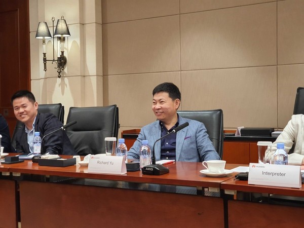 华为p40出了后p30能降价多少,华为p30pro和p40pro哪个更值得买