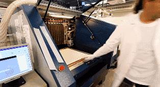 感光法制作pcb教程,pcb冲孔机动图