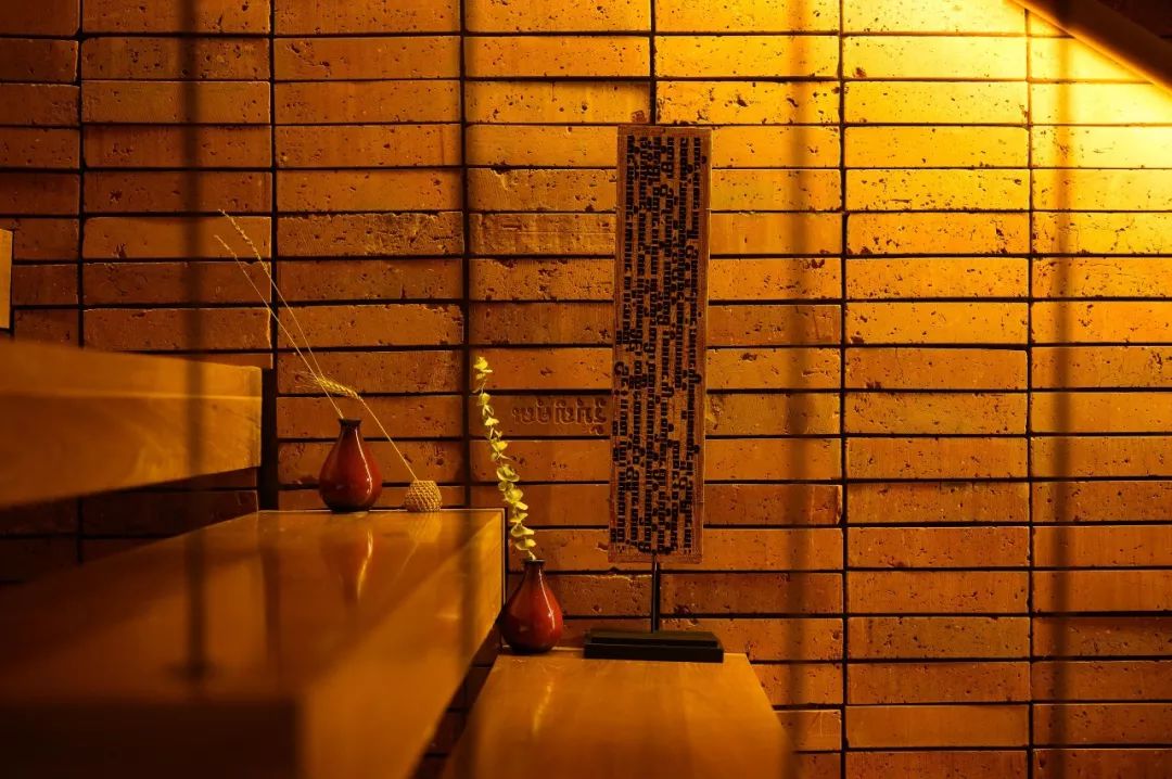 30岁入选福布斯的设计怪咖，竟把“按摩房”做成了冥想佛堂