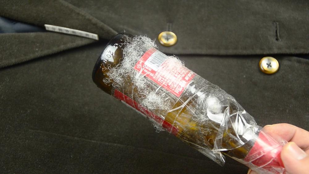 毛衣服上的毛球一招就能解决,衣服上有好多小毛球怎么消除