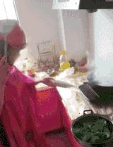 做饭的油烟有多少种有害物质,做饭等于吸20分钟尾气