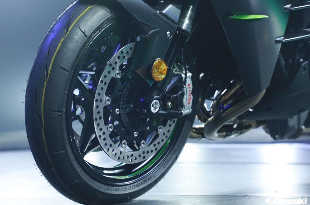 最新川崎zx10r评测,川崎zx-10r2021款摩旅