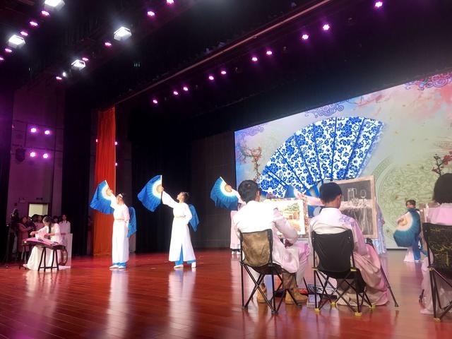 第十三中学校园文化艺术节,校园正能量文化艺术节