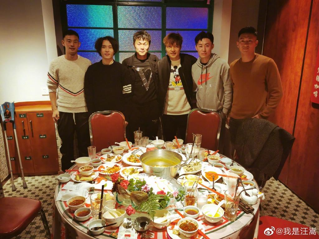 足坛常青树汪嵩,40岁足坛老将汪嵩