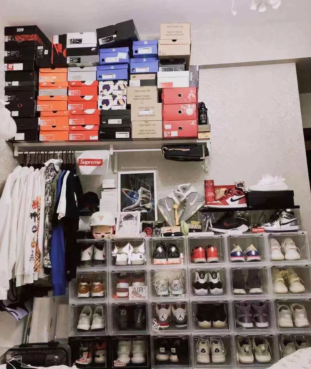 云南昆明潮鞋,穿着80多万鞋子的学生