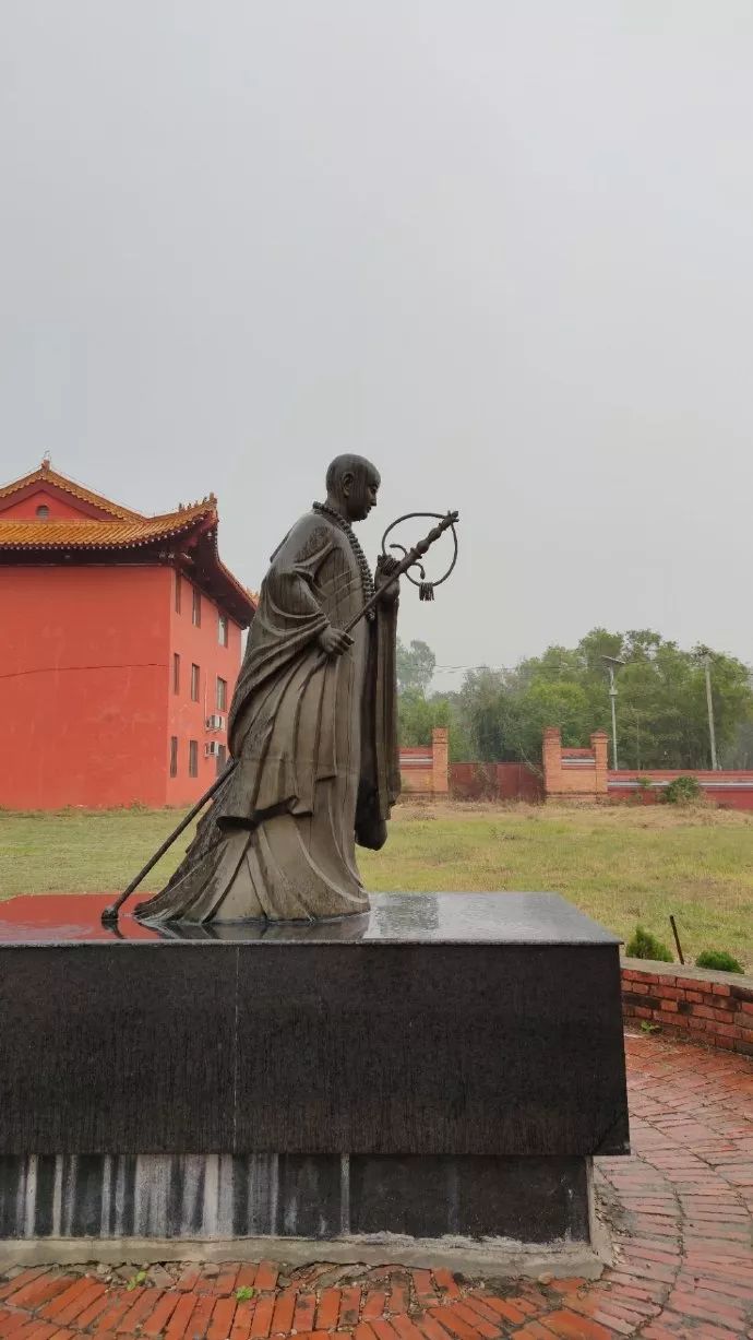 尼泊尔中华寺视频,尼泊尔蓝毗尼中华寺离韩国寺多远