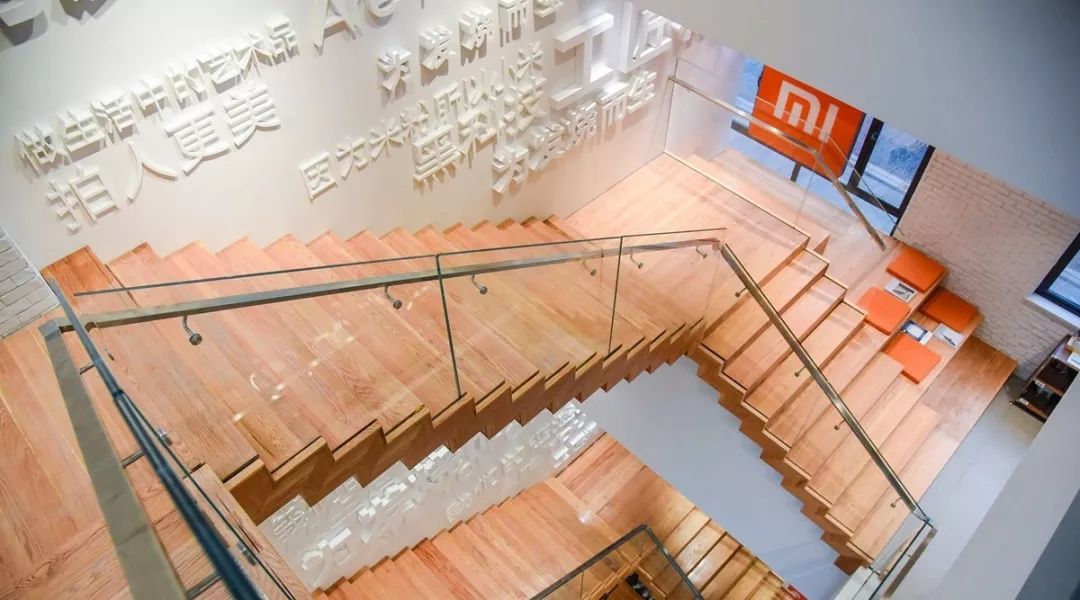 小米互联网造车,小米互联网服务商业模式