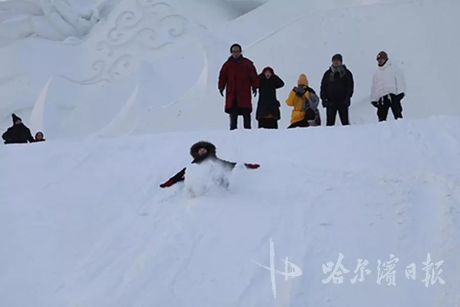 【冰城新闻】哈尔滨又刷屏了！3500万网友隔屏开启冰雪奇缘|ZAKER十城主播深度体验，看看他们有什么推荐↘