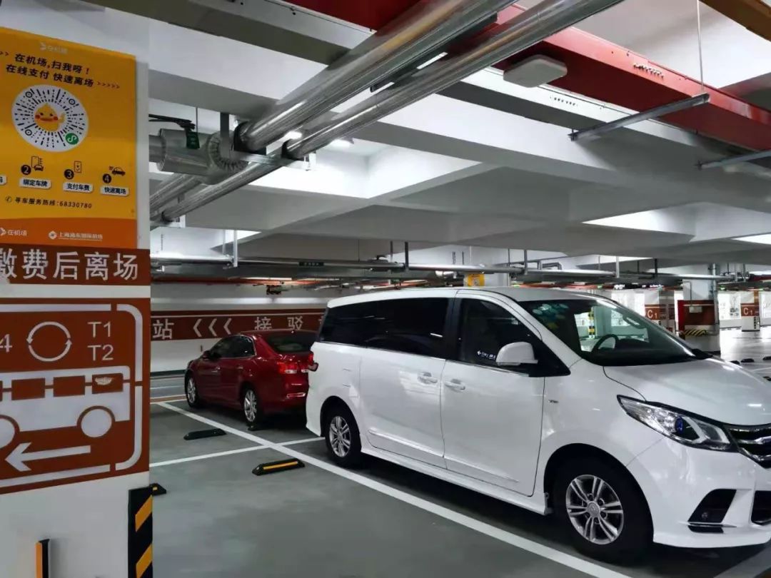 春运温暖回家路感动旅途人,春运路上温暖回家路