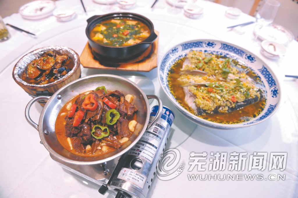 爱心年夜饭巨无霸,爱心大餐的视频