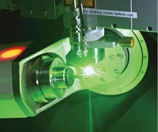 刘亚威¦揭秘激光微射流加工——航空结构加工新利器