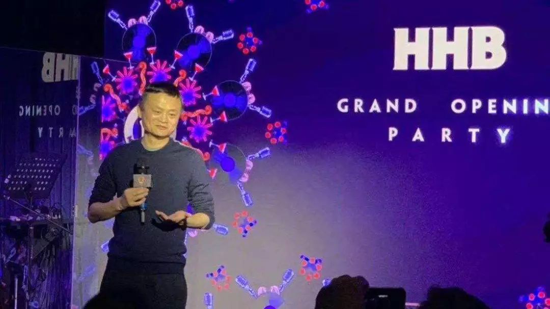 可口可乐中国首家线下店落地上海；中国李宁故宫神武门开店；马云上海再开酒吧|猫头鹰商业周报