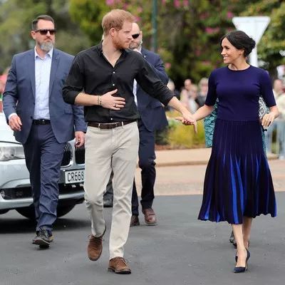 哈里梅根退出王室待遇,梅根哈里王子放弃头衔