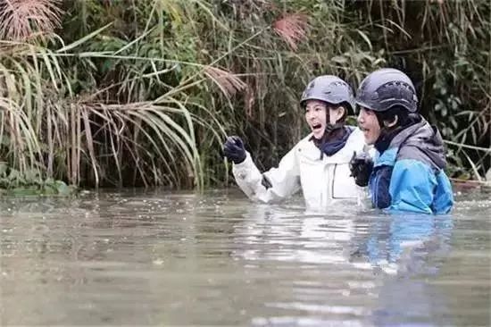 从被质疑没存在感到女团单飞，如今靠最火台剧再次爆红？