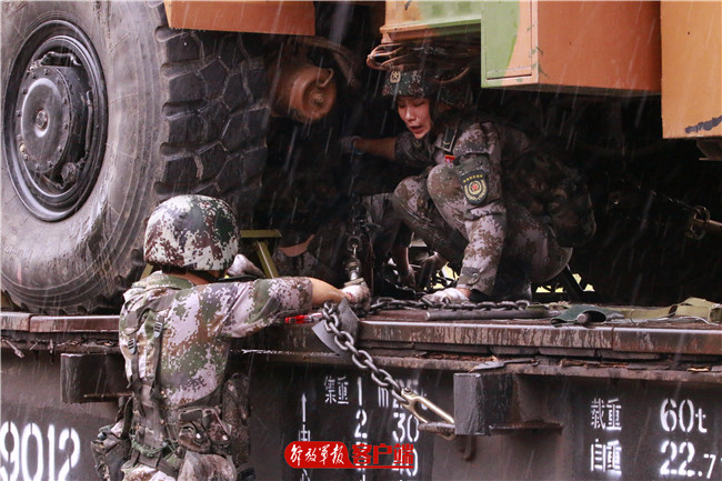 兵哥哥版“私人订制”表情包强势来袭！快收藏