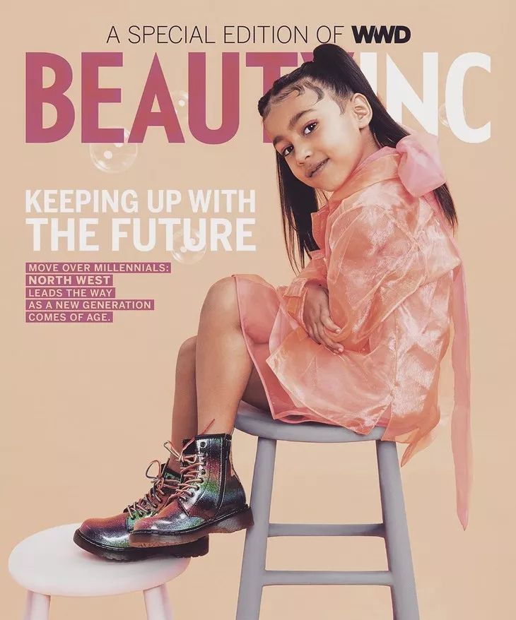 侃爷晒与卡戴珊合照想复合,侃爷卡戴珊时装发布会