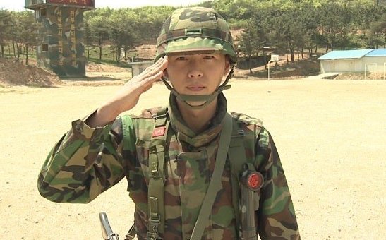 玄彬海军陆战队演奏会,玄彬是一位相当厉害的优秀演员