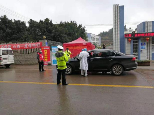 疫情防控一线非公党员,花溪区党员在一线防控疫情显担当