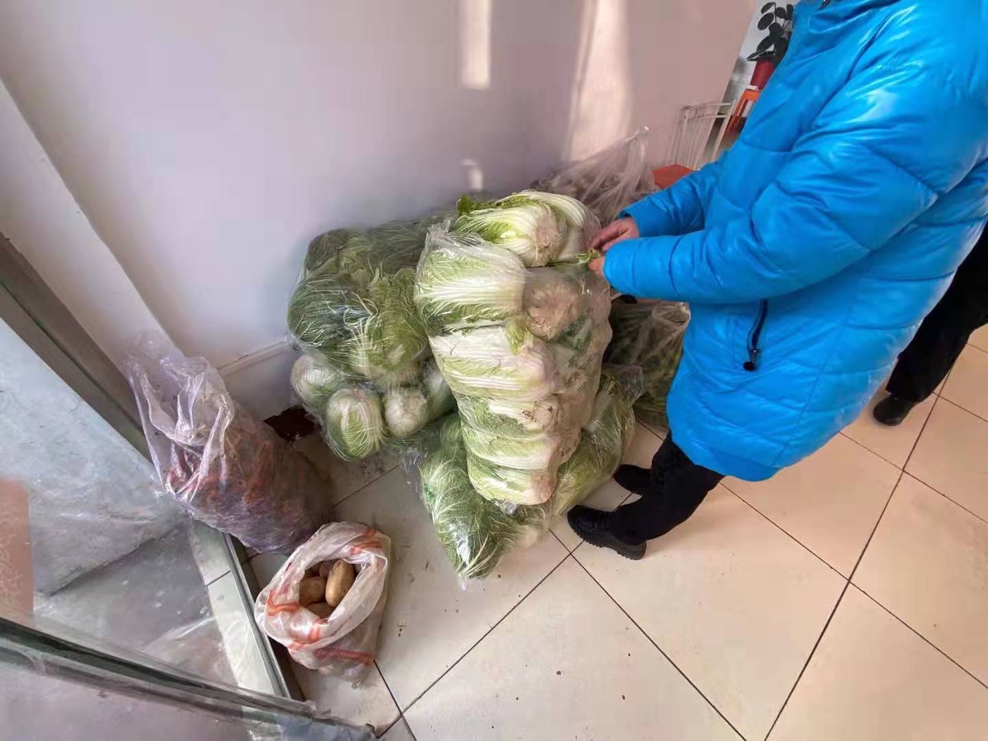 社区“幸福厨房”成惠民“菜篮子”