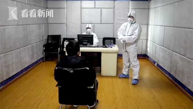 私自离开隔离点男子被行拘8日,男子隔离转运中逃脱被行拘视频