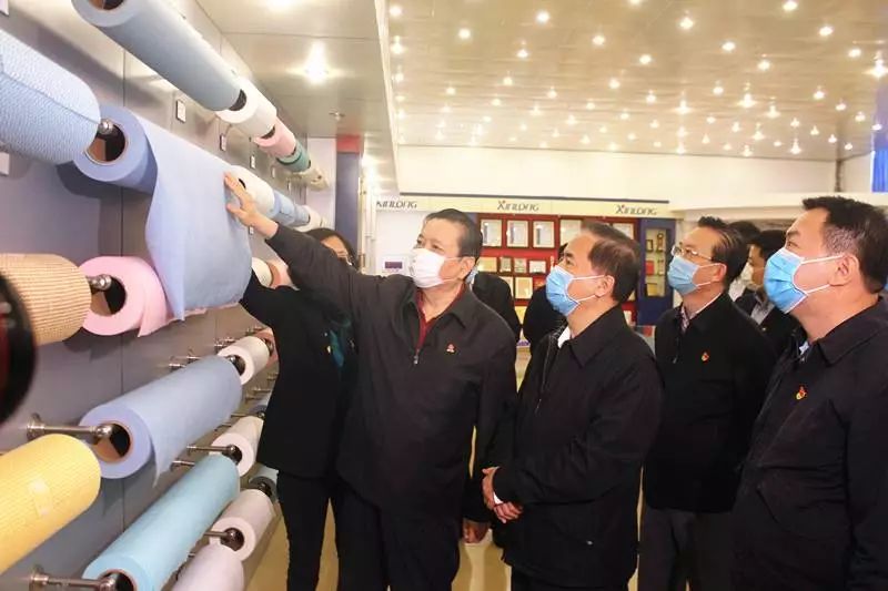 有哪些企业参与了口罩支援大战？深度解析从石油到医用口罩的制造流程