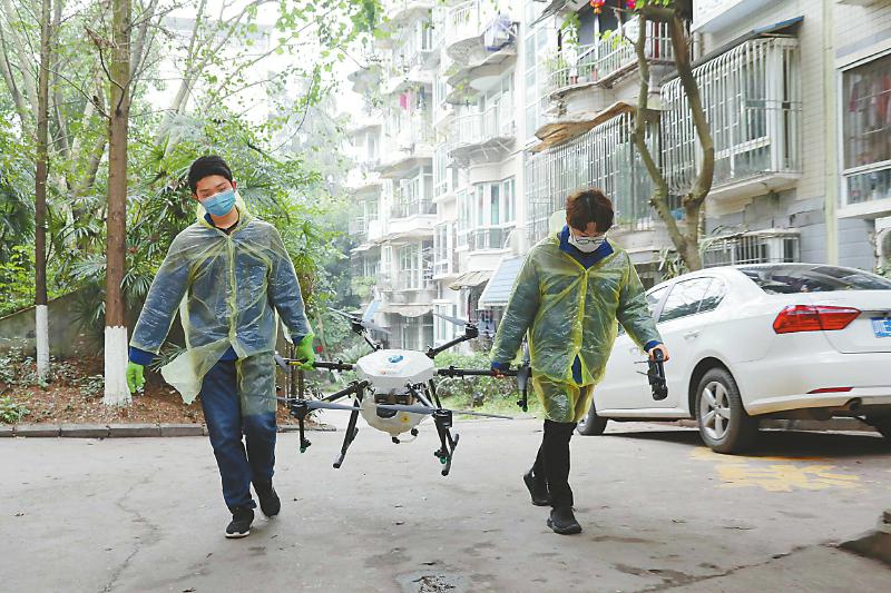 大喇叭联系卡出门条筑牢社区战“疫”线