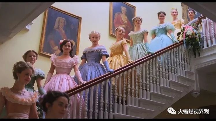 奥斯卡获奖影片《小妇人》的服装设计师是如何混搭风格和时代的？