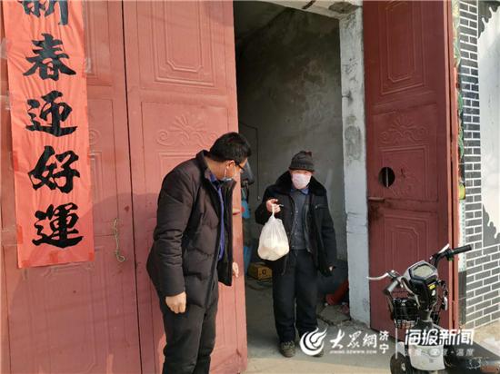 战疫济宁在行动丨微信群里“报菜名”村书记化身“代购小哥”