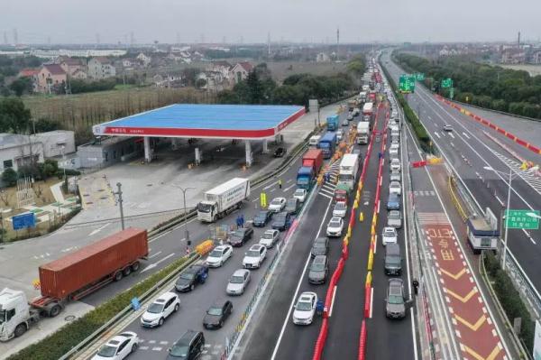 上海3天劝返1781辆车3251人！有人流利答出“上海住址”仍被劝返