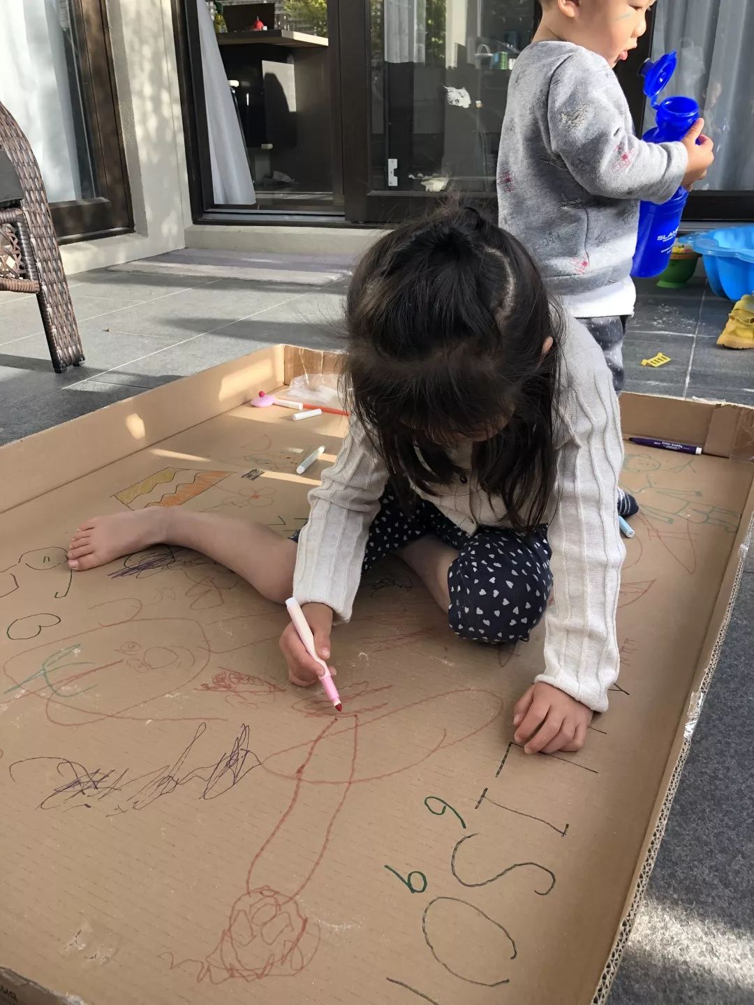 小朋友玩什么小游戏不花钱,童年的小游戏并且能赚钱