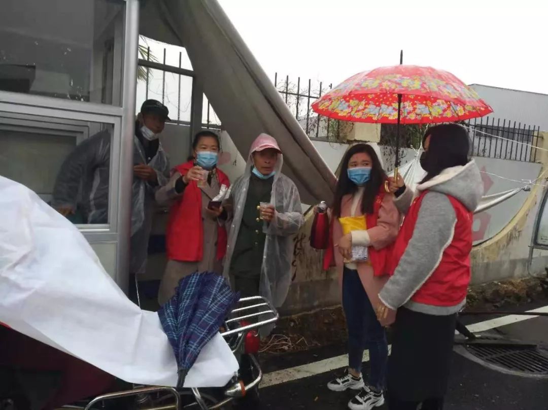 先锋岗上战疫情,党员先行同心抗疫