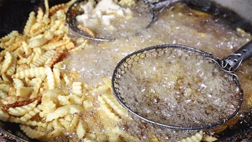 大型做饭翻车现场,做饭翻车不知烧了多久