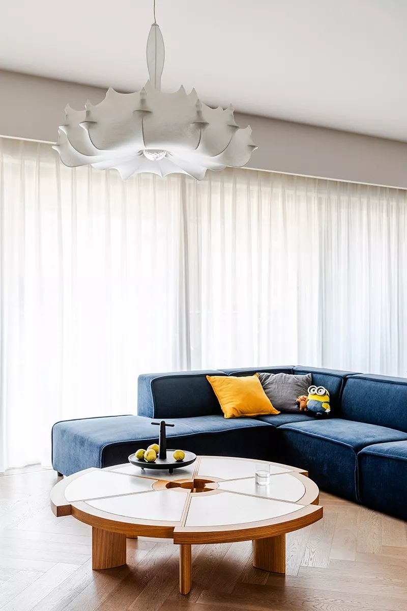 她以“潮汐”为灵感创造了一个家，将看似无形的爱说到尽兴