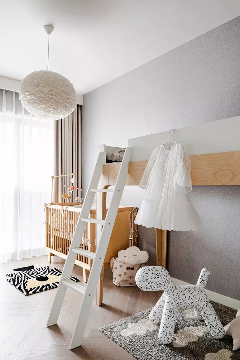 她以“潮汐”为灵感创造了一个家，将看似无形的爱说到尽兴