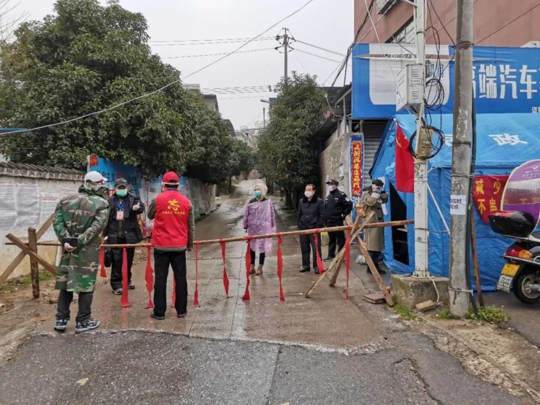 “我就是要出去！”看法官妙招说服各路“购物大妈”“取货大叔”丨直通湖北