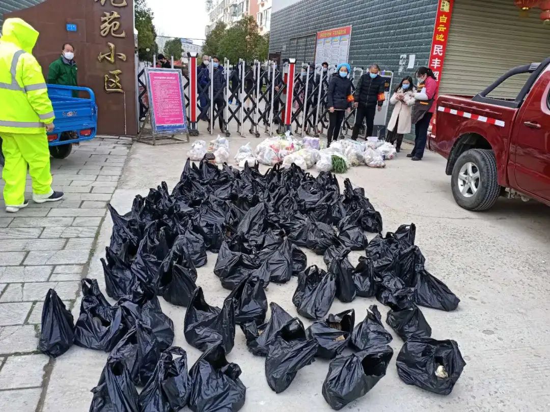 服务近300户家庭,31岁全职妈妈化身暖心“代购”