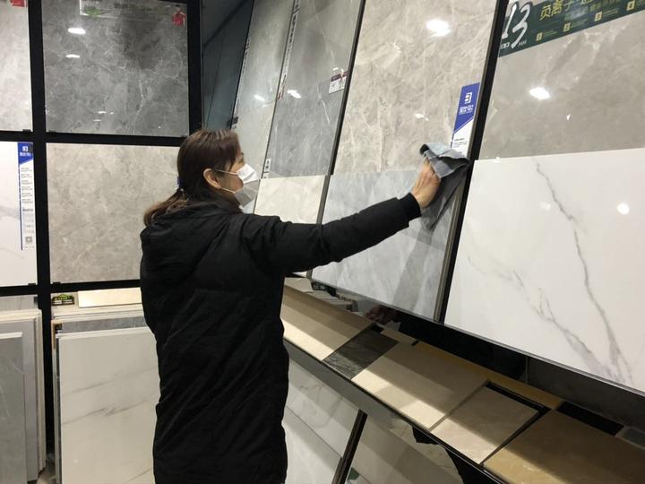 复工进行时｜杭州陶瓷品市场恢复营业，有商户说：守在店里，哪怕没顾客也比待家安心
