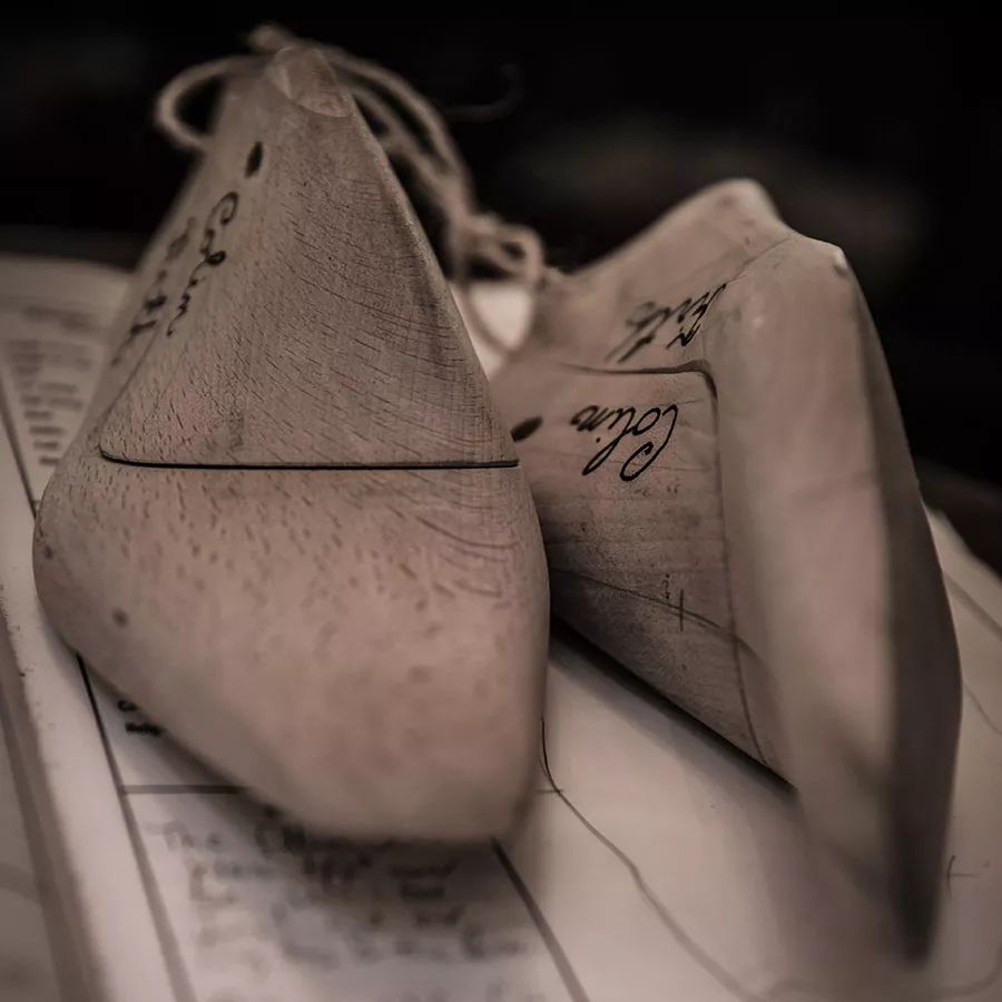 皮鞋看鞋面还是内里,皮鞋的种类及区别